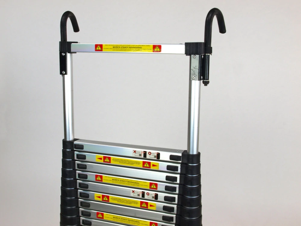 Teleskopický hliníkový žebřík RONO PROFI 4,4m